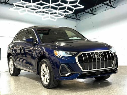 Navarra Blue Metallic 2025 Audi Q3 45 S line Premium Plus