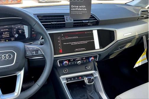 2025 Audi Q3 Premium 45 TFSI S line quattro Tiptronic