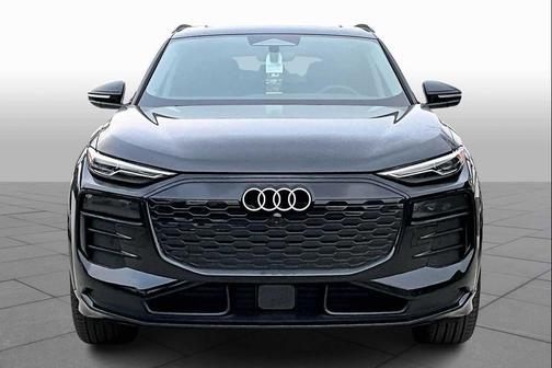2025 Audi Q6 e-tron Premium quattro