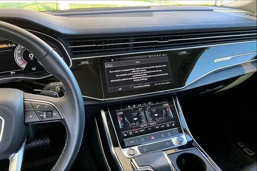 2023 Audi Q8 55 Premium Plus