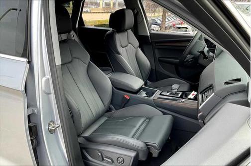 2024 Audi Q5 45 S line Premium