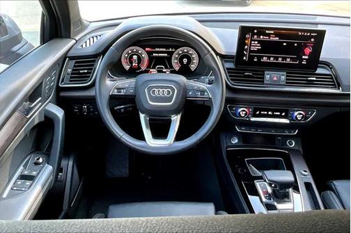 2023 Audi Q5 45 S line Premium Plus
