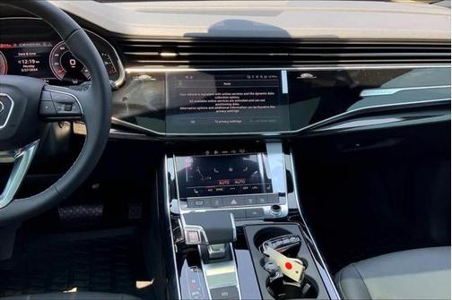 2025 Audi Q7 45 Premium