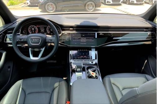 2025 Audi Q7 45 Premium