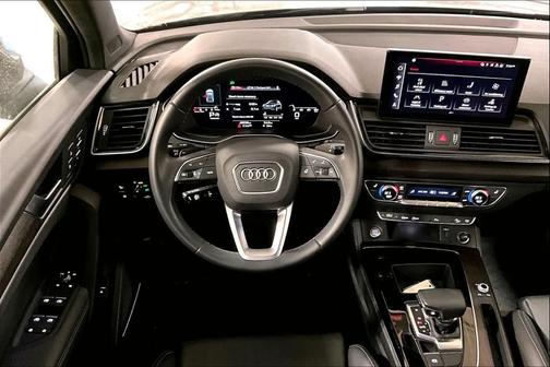 2023 Audi Q5 45 S line Premium Plus