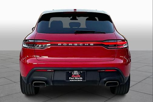 2022 Porsche Macan AWD