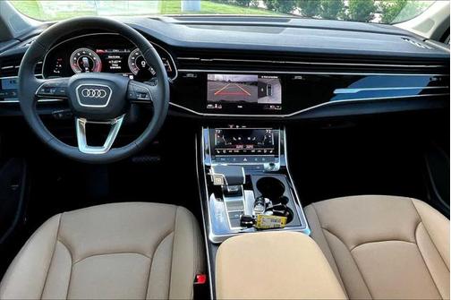 2025 Audi Q7 45 Premium Plus