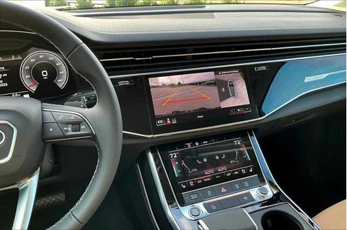 2025 Audi Q7 45 Premium Plus