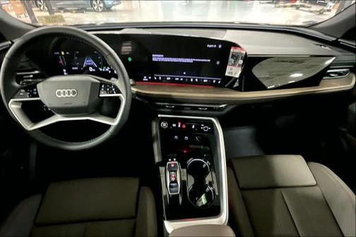 2025 Audi Q5 Premium Plus TFSI quattro S tronic