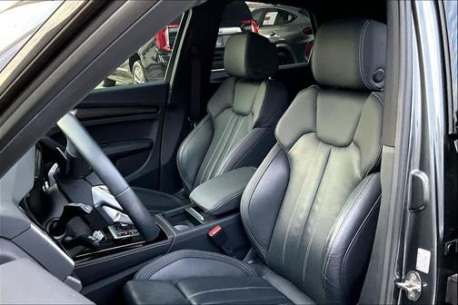 2022 Audi Q5 45 S line Prestige