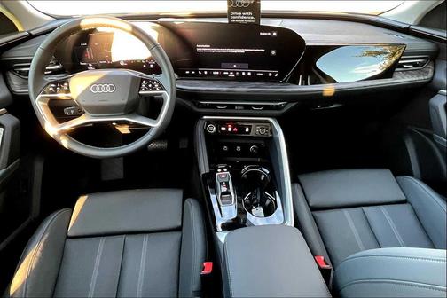 2025 Audi Q5 Premium Plus TFSI quattro S tronic