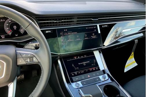 2025 Audi Q8 55 Premium Plus