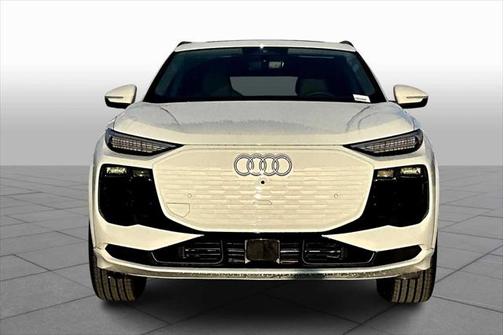 2025 Audi Q6 e-tron Premium Plus quattro