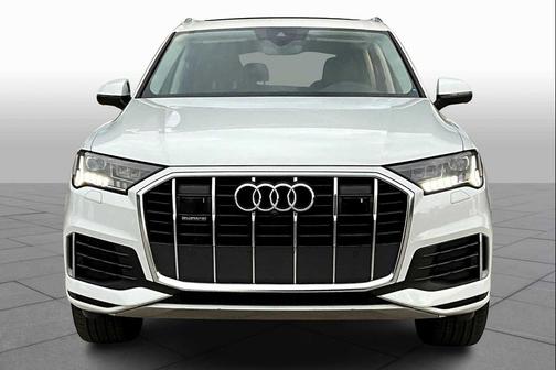 2024 Audi Q7 45 Premium Plus