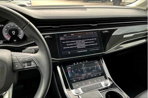 2024 Audi Q7 45 Premium Plus
