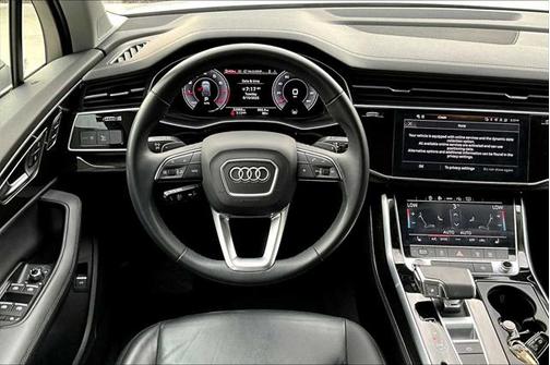 2024 Audi Q7 45 Premium Plus
