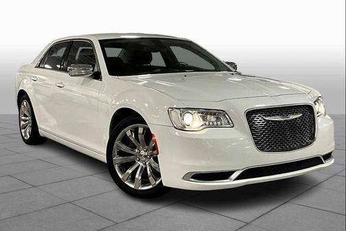 2019 Chrysler 300 Touring