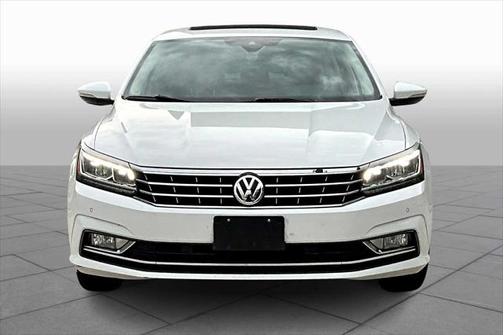 2017 Volkswagen Passat 1.8T SEL Premium