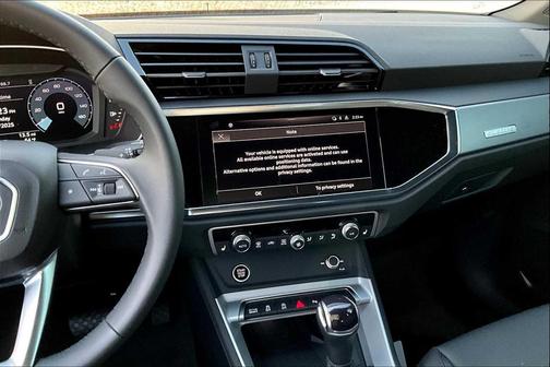 2025 Audi Q3 Premium 45 TFSI S line quattro Tiptronic