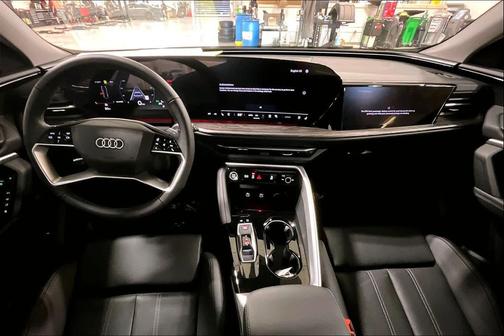 Tambora Gray Metallic 2025 Audi Q5 Prestige TFSI quattro S tronic