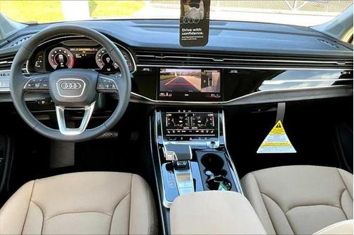 2025 Audi Q7 55 Premium Plus