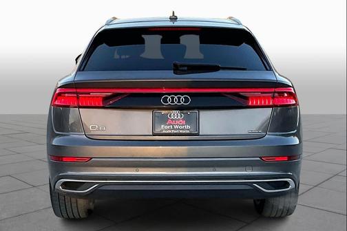 2022 Audi Q8 55 Premium Plus