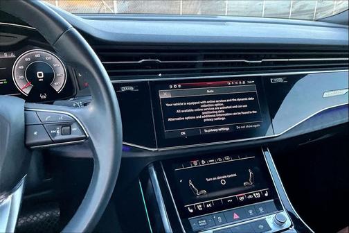 2022 Audi Q8 55 Premium Plus