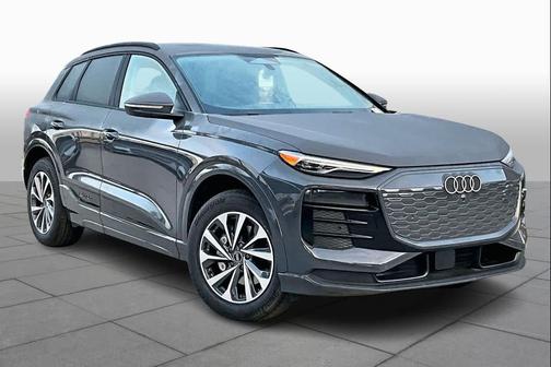 2025 Audi Q6 e-tron Premium quattro