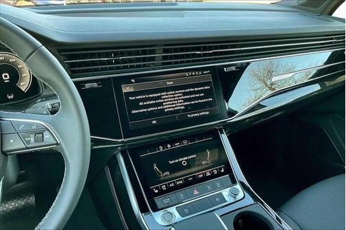 2025 Audi Q7 55 Premium Plus