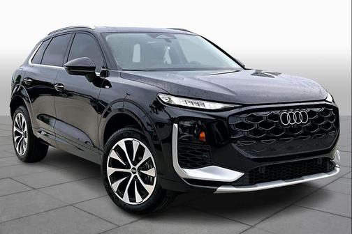 Mythos Black me 2026 Audi Q3 S line