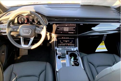 2025 Audi Q7 55 Premium Plus