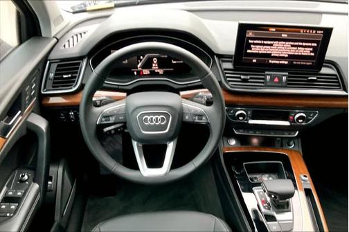 2023 Audi Q5 45 S line Premium Plus