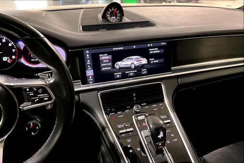 2019 Porsche Panamera GTS
