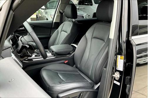 2024 Audi Q7 55 Premium Plus