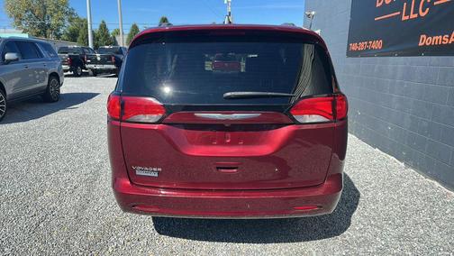 2021 Chrysler Voyager LXI