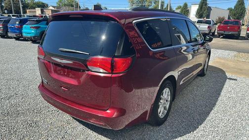 2021 Chrysler Voyager LXI