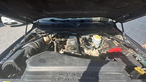 2022 RAM 2500 Tradesman Crew Cab 4x4 6'4' Box