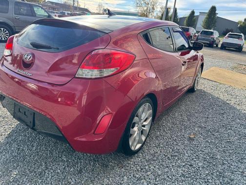 2013 Hyundai Veloster Base