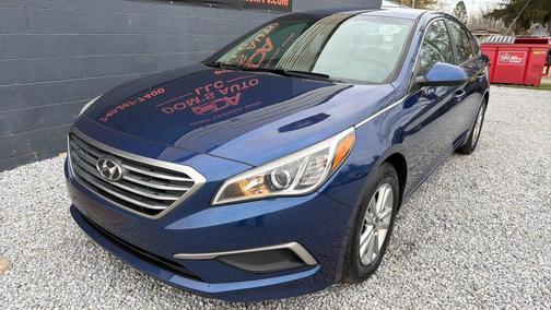 2017 Hyundai SONATA SE