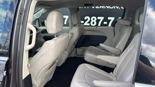 2021 Chrysler Voyager LXI
