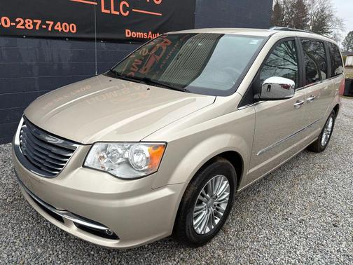 2016 Chrysler Town & Country Touring-L