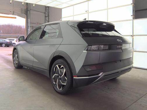 Shooting Star (Matte Gray) 2024 Hyundai IONIQ 5 SEL
