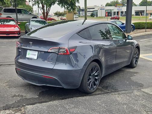 2023 Tesla Model Y Long Range