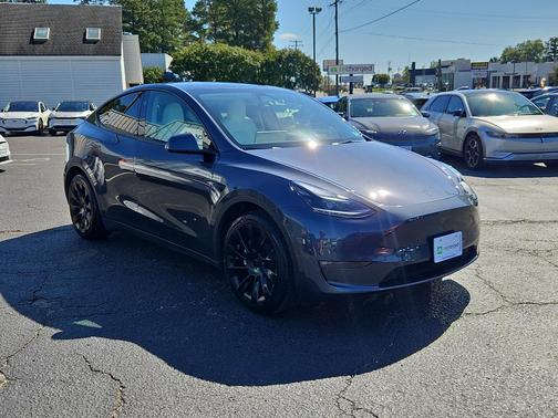 2023 Tesla Model Y Long Range