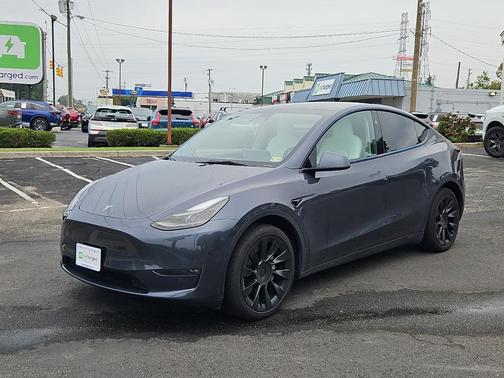 2023 Tesla Model Y Long Range