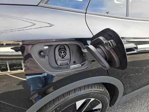 2022 Volkswagen ID.4 Pro