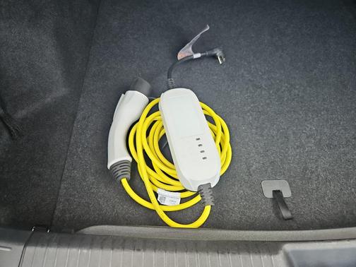 2022 Volkswagen ID.4 Pro