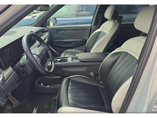 Ivory Silver Matte 2024 Kia EV9 GT-Line