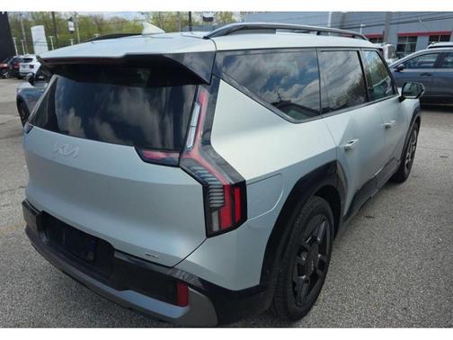 Ivory Silver Matte 2024 Kia EV9 GT-Line