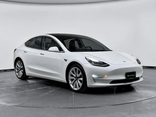 Pearl White Multi-Coat 2018 Tesla Model 3 Long Range